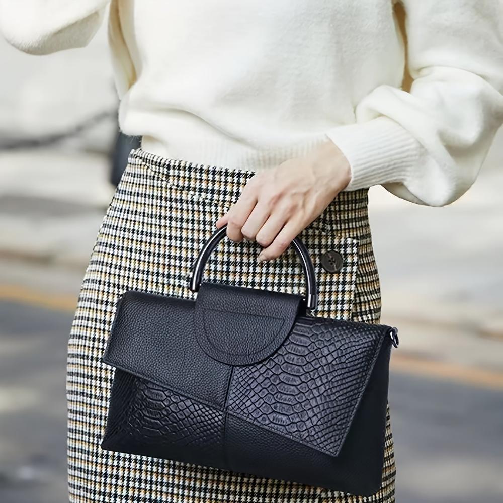 Cassandra | Bolso de Mano con Diseño de Cocodrilo Opulento