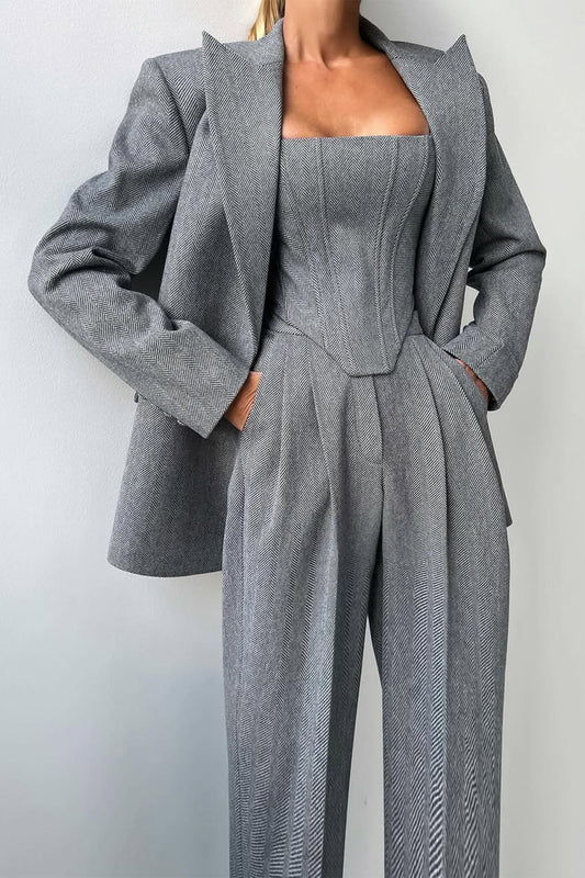 Dolce™ - Conjunto de tres piezas con blazer de doble botonadura