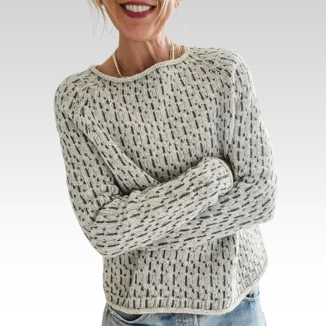 Victoria | Elegante suéter gris con escote barco